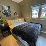 Floien House -free Parking *